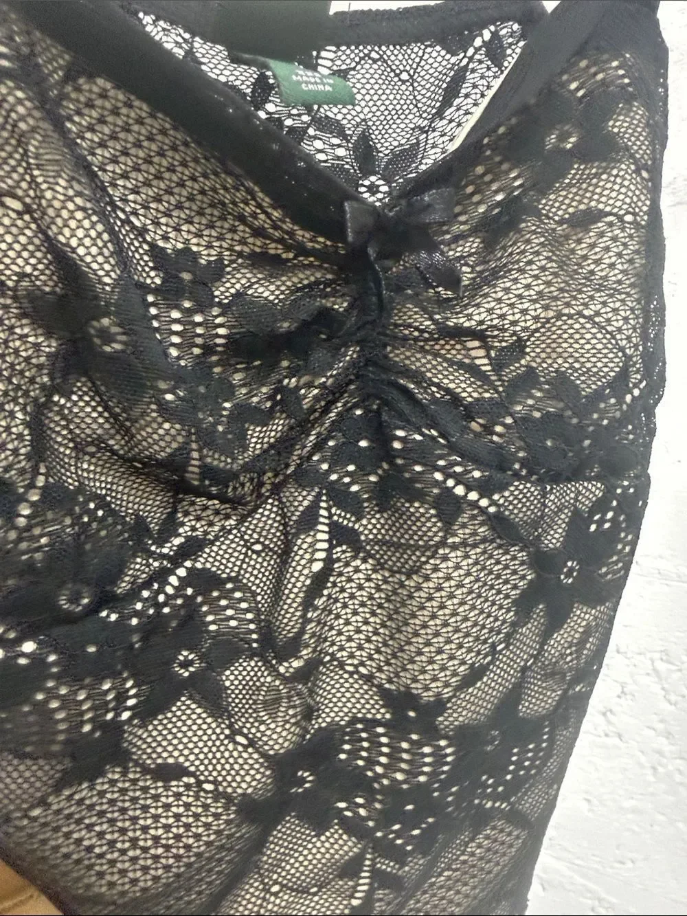 Black Lace Sheer Cami Crop Top - Exposed Back - XXS - LIKE NEW Spaghetti Strap